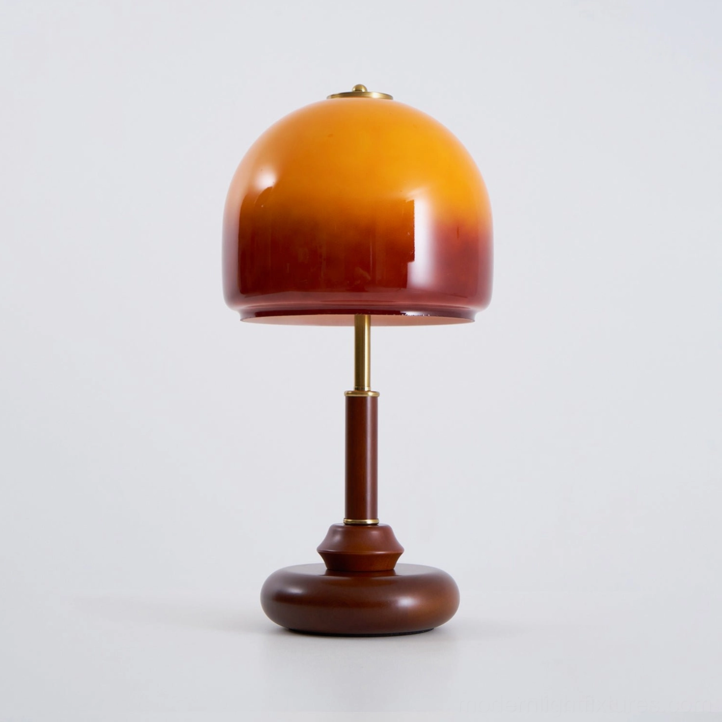Luciano table lamp specifications showing e26 e27 socket compatibility and plug options us uk eu au
