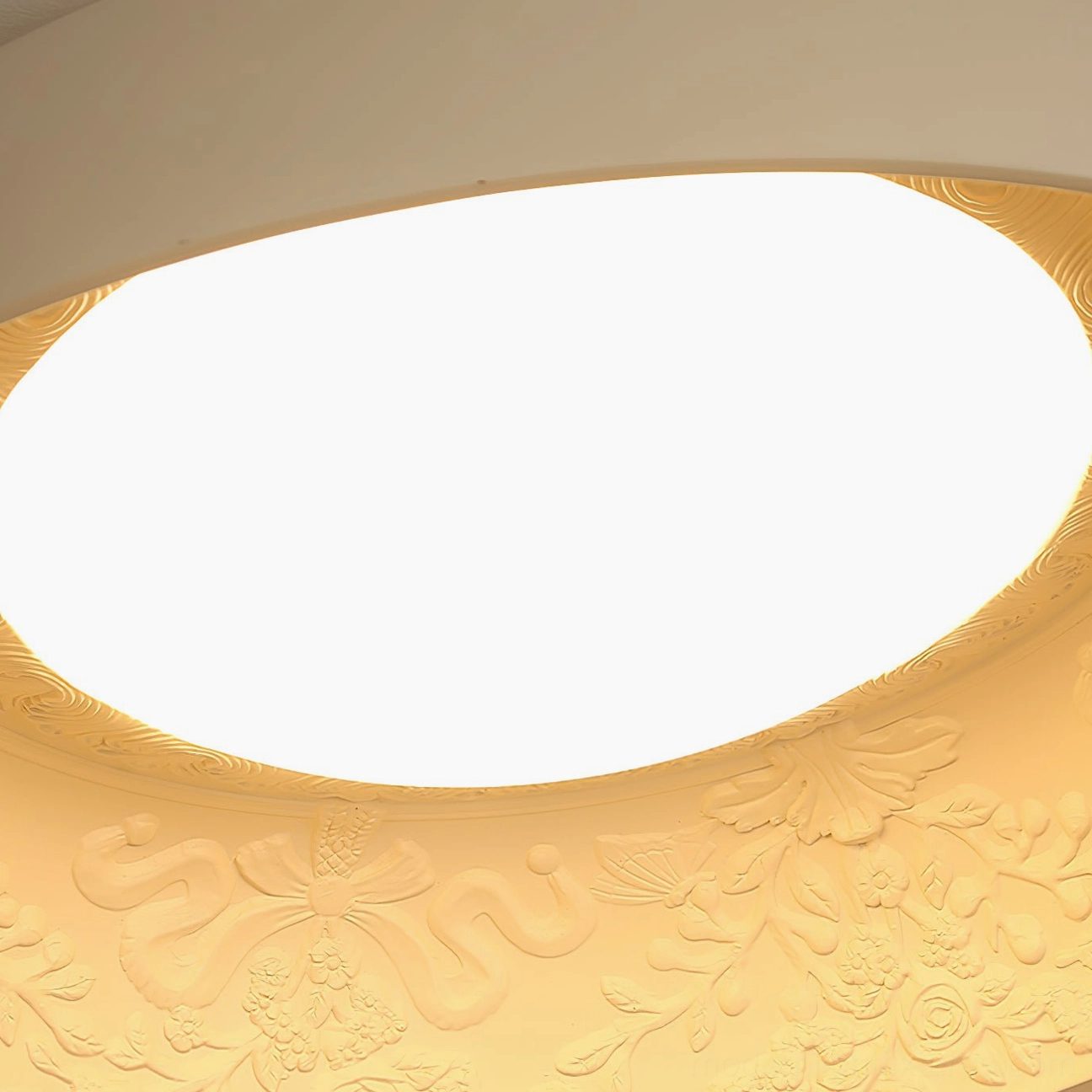 Lumina modern embedded ceiling light fixture - damp-rated design for bathrooms and covered outdoor areas