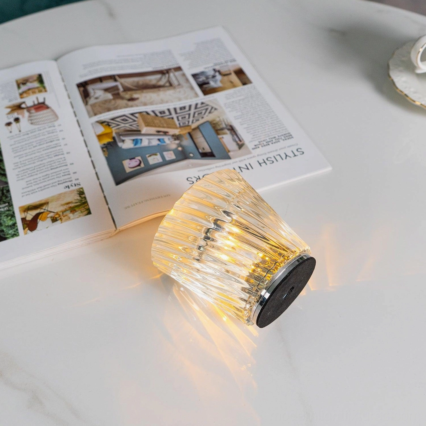 Luxury crystal diamond table lamp, hand-cut faceting, warm 3000K color temperature light, contemporary home accent lighting