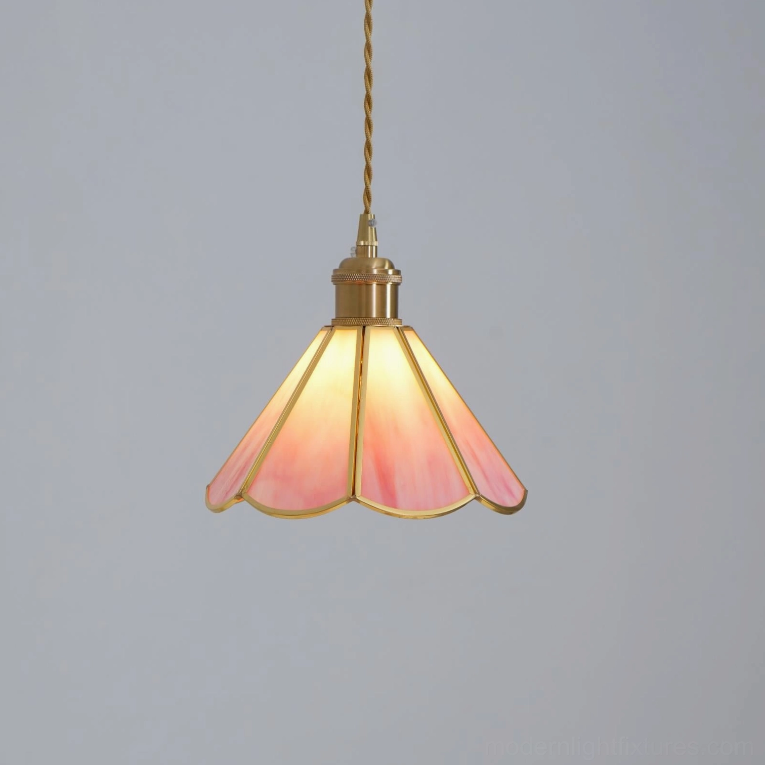 Maki glass pendant light showing AC 110-240V voltage universal compatibility