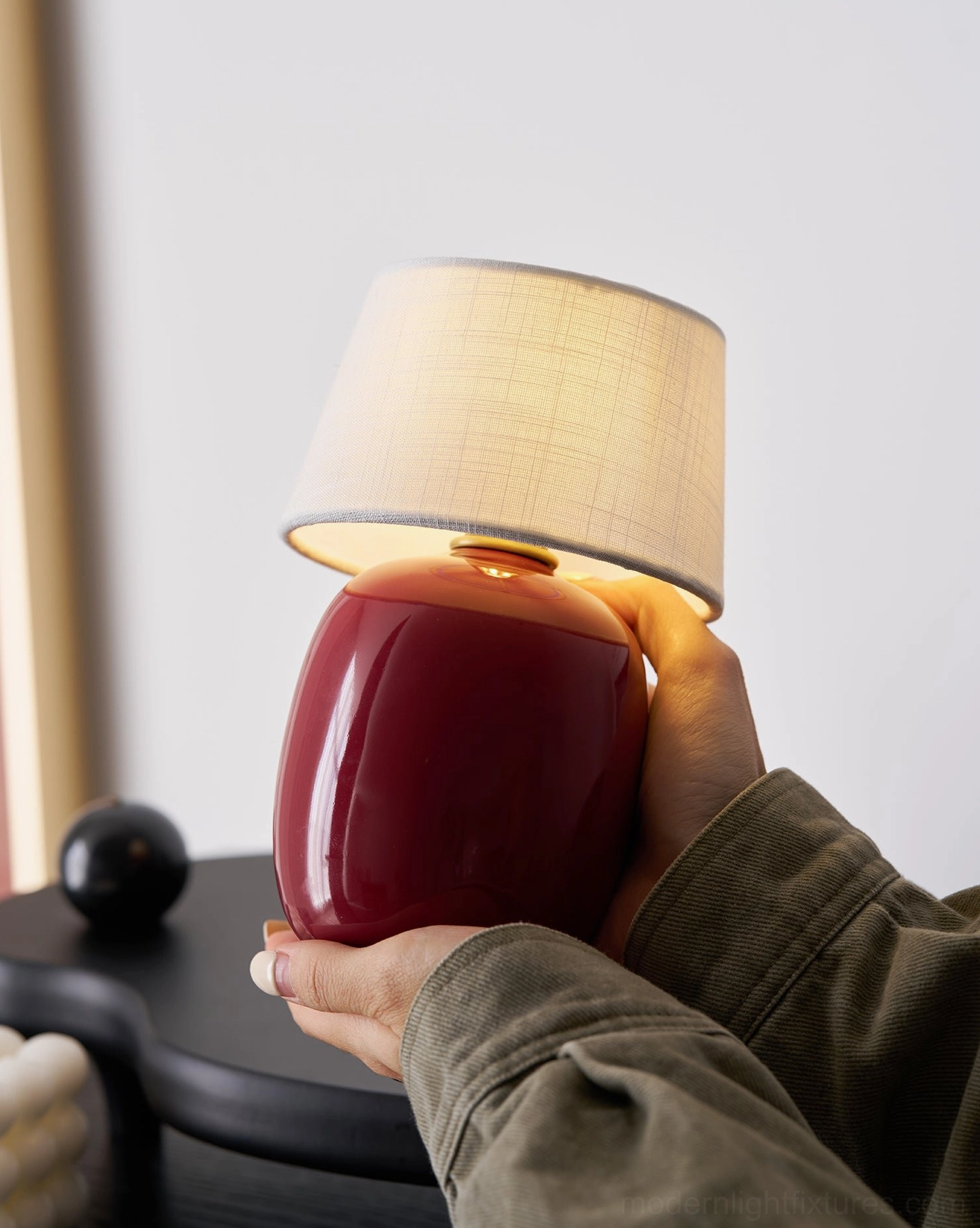 Ceramic table lamp base detail – hand-finished glazed ceramic construction with Nordic minimalist aesthetic