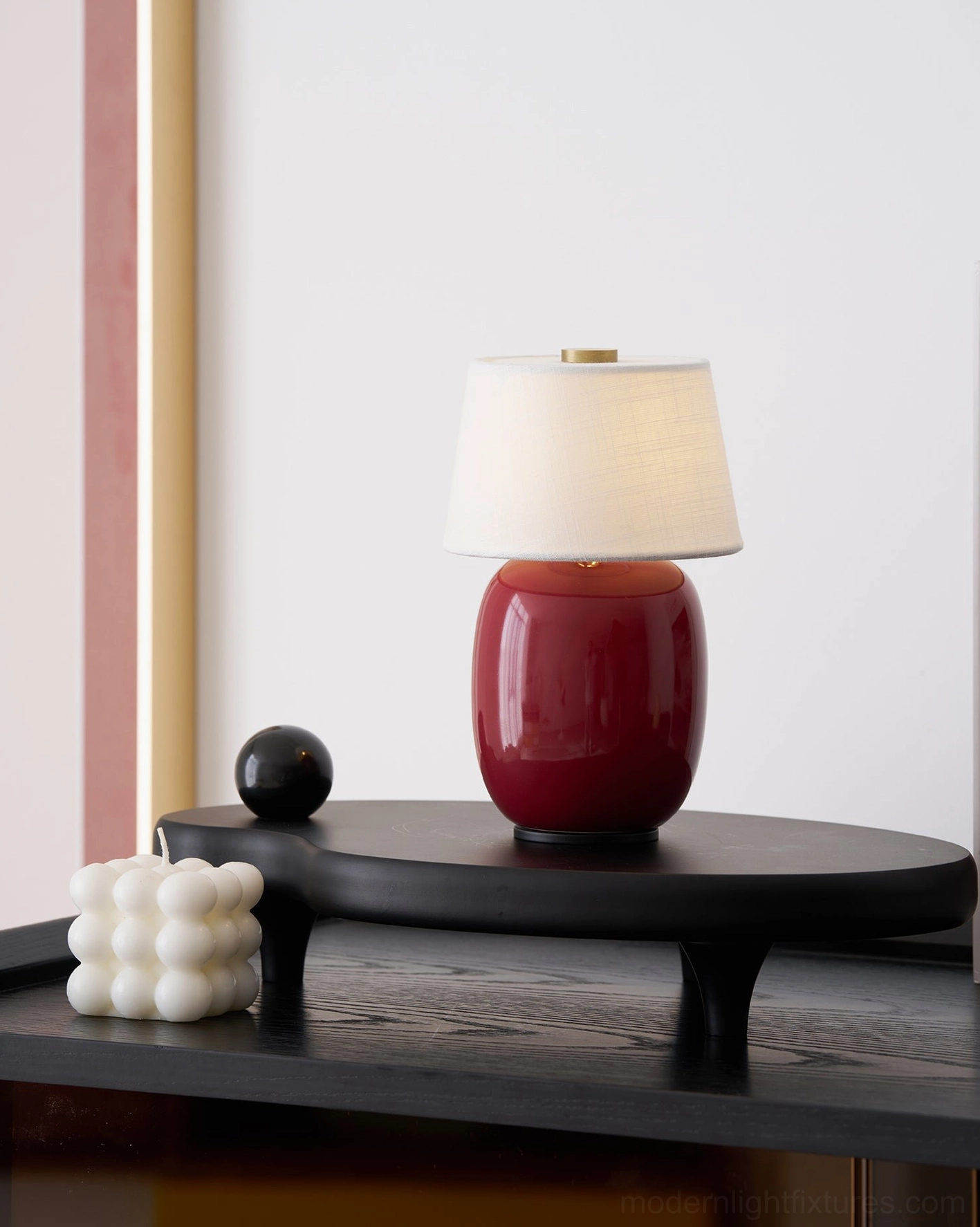Ceramic table lamp with integrated LED system – close-up showing built-in USB charging port at base