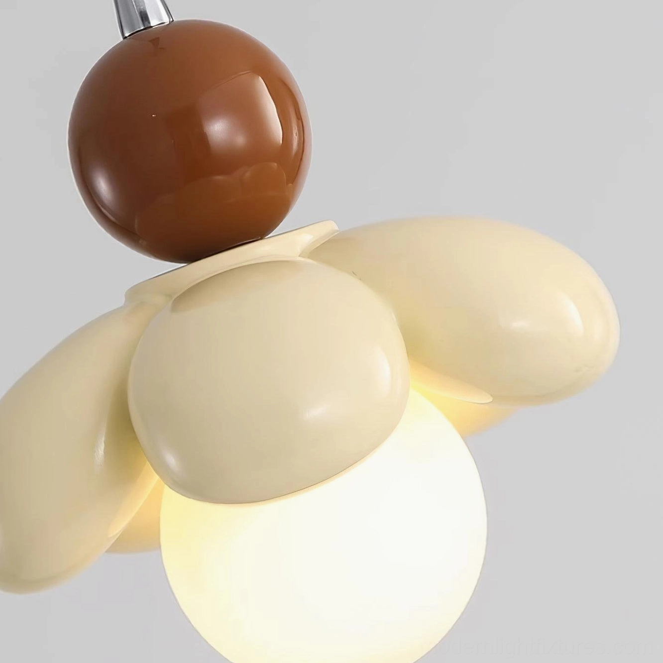 Maru Flower Pendant Light bulb detail, G9 socket 5W LED compatibility