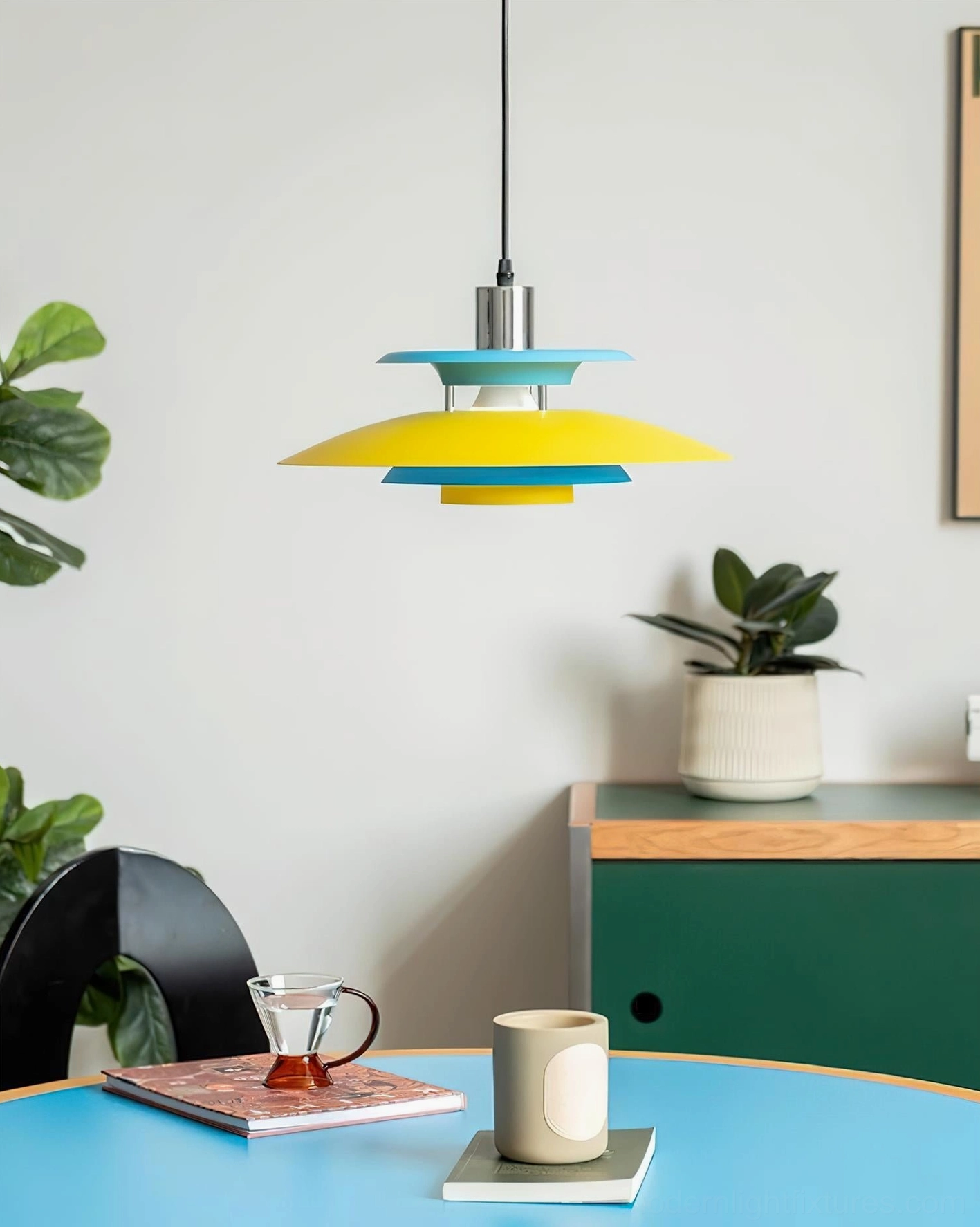 Mellowe pendant lamp comprehensive view showcasing tiered disc design, material construction, and mid-century modern aesthetics