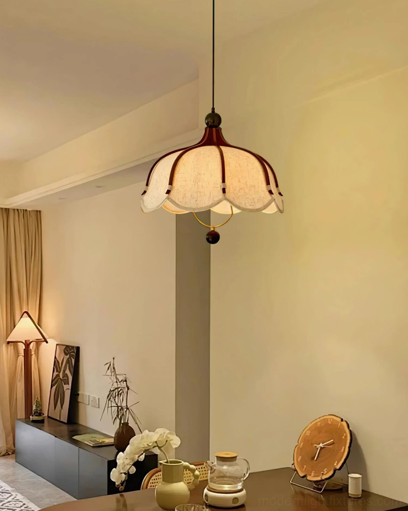 Meringa vintage wood pendant light showing full silhouette and organic petal-like shape design