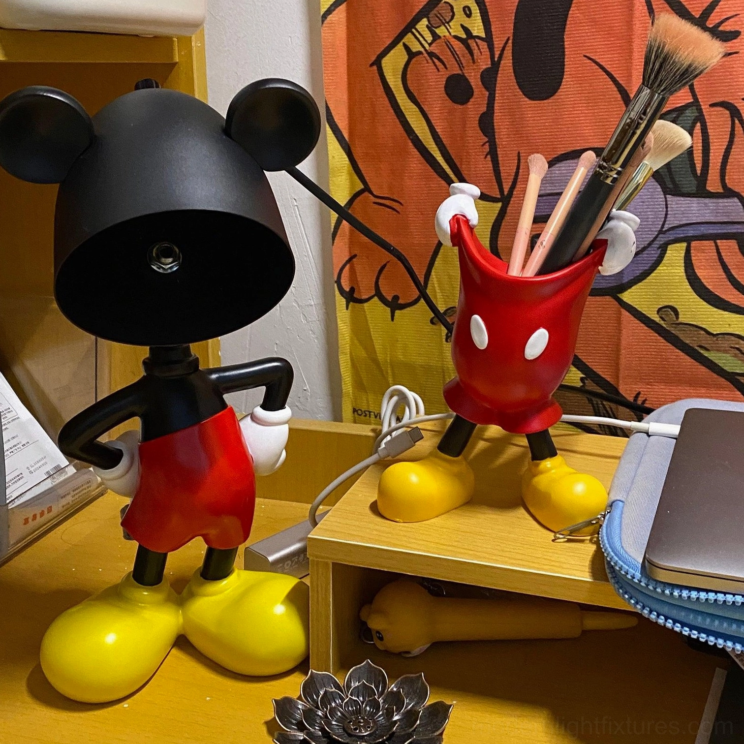Mickey candle warmer lamp retro workspace with matching character pen holder