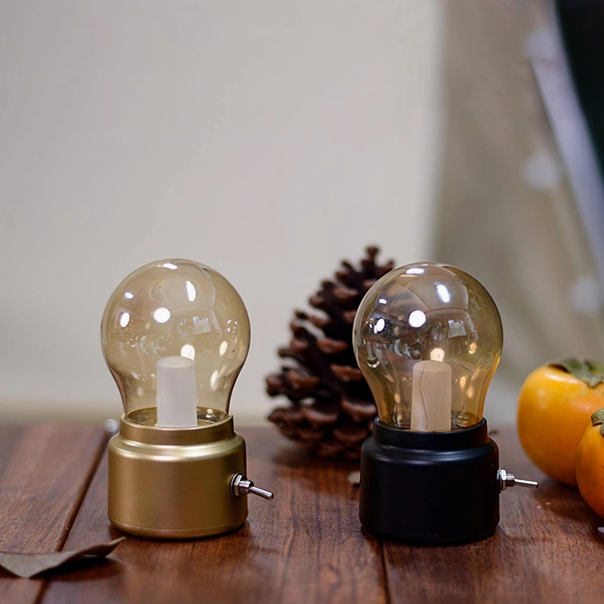 Miniature table lamp with lever switch warm white LED vintage modern design