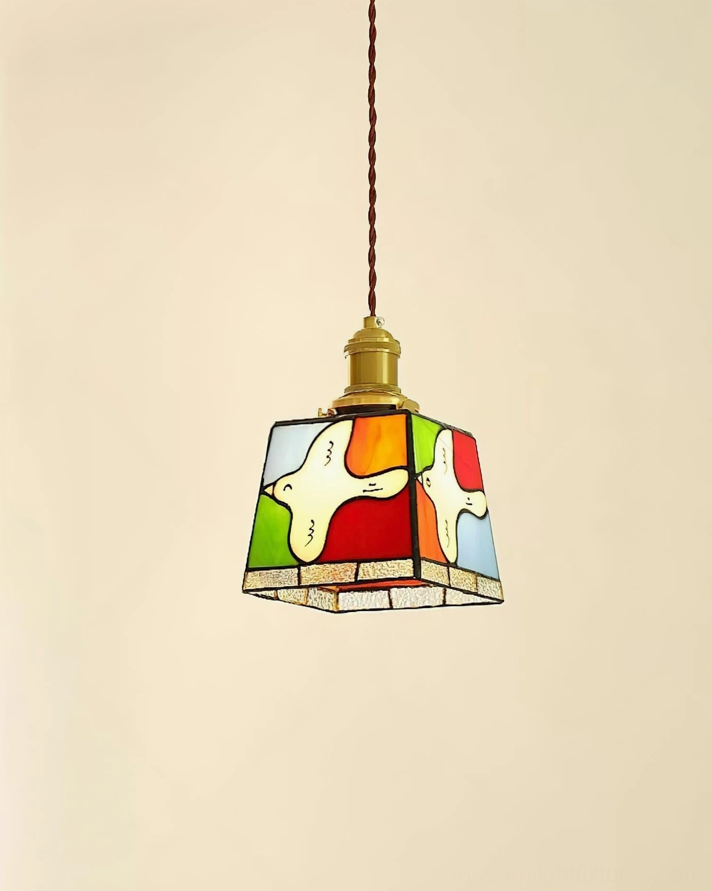Miroa pendant light ambient indoor scene vintage brass hardware