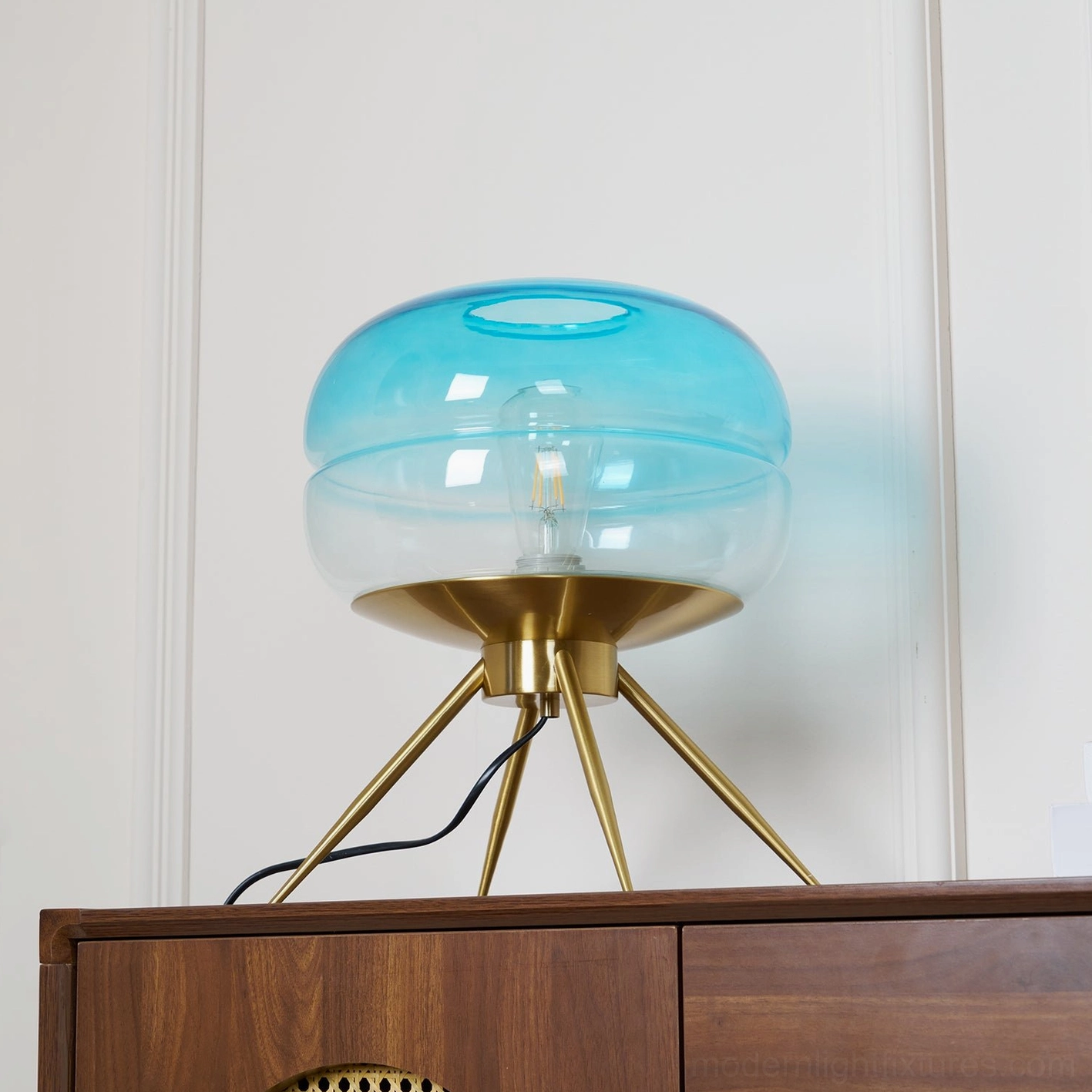 Moda table lamp installation detail showing push-button switch location and cord connection point