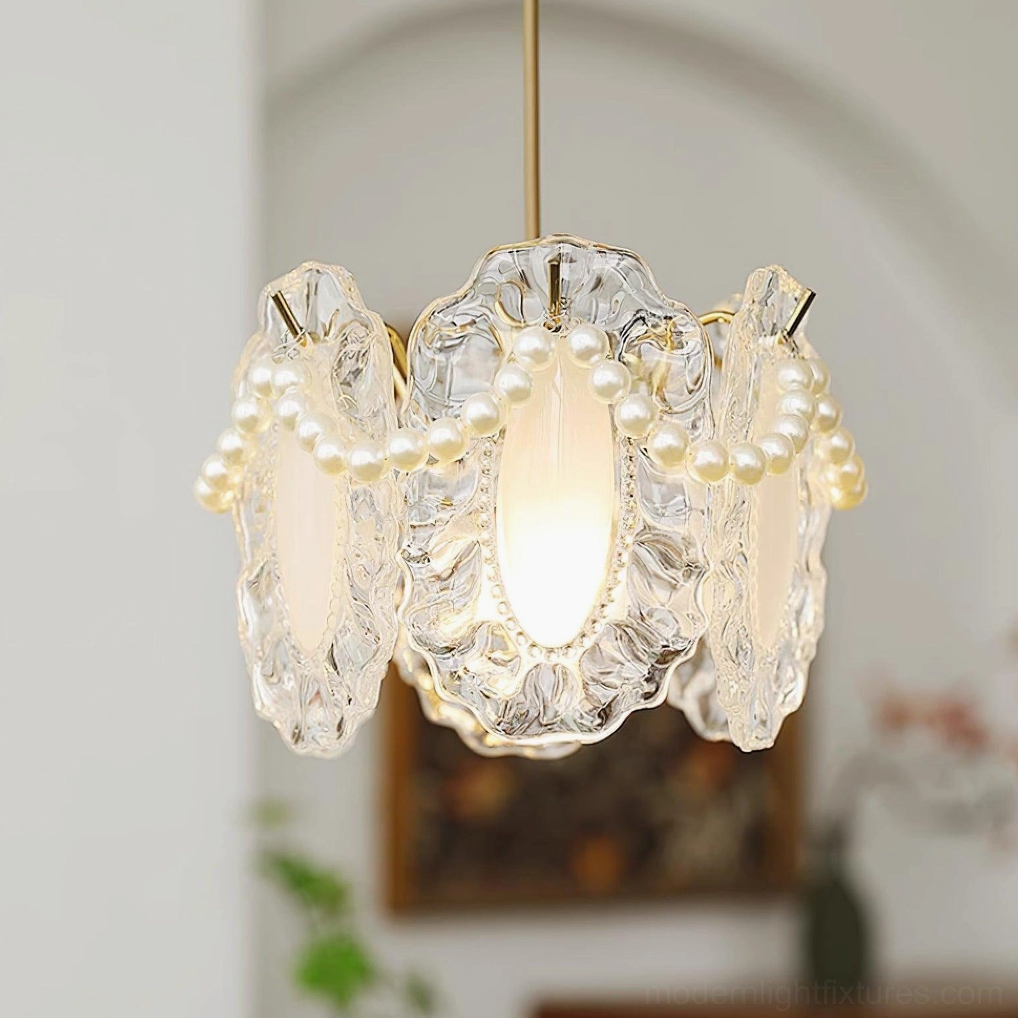 Modern crystal petal pendant lamp featuring E26/E27 socket compatibility and dimmer switch functionality showcase