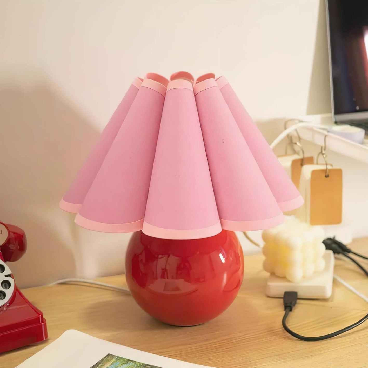 Modern pleated fabric sunburst table lamp with ceramic base E26 E27 socket dimmer compatible accent lighting