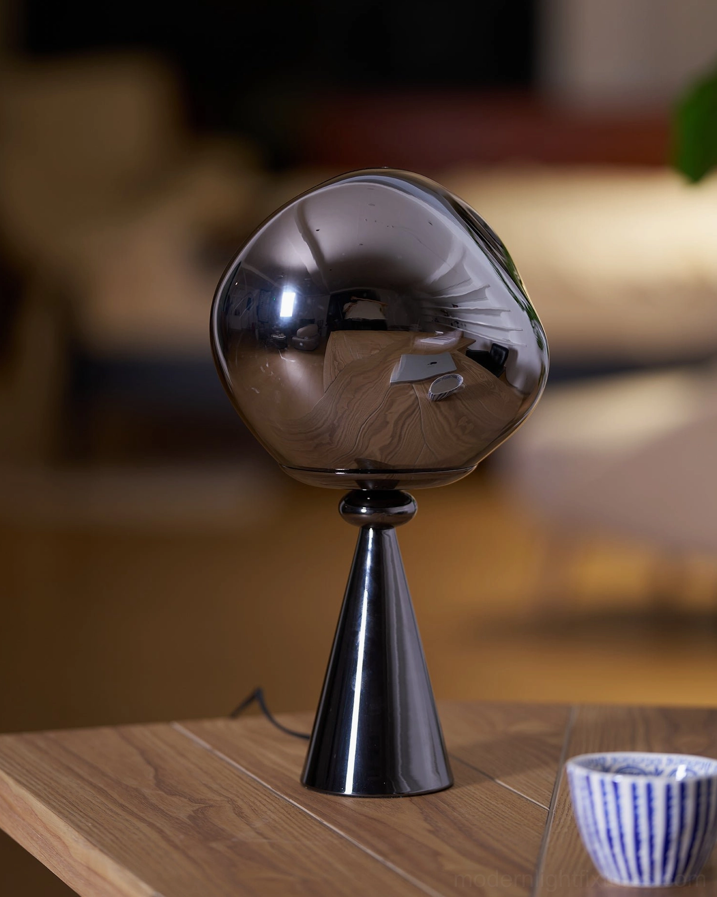Molten glass cone table lamp international plug options North America Europe Australia compatible