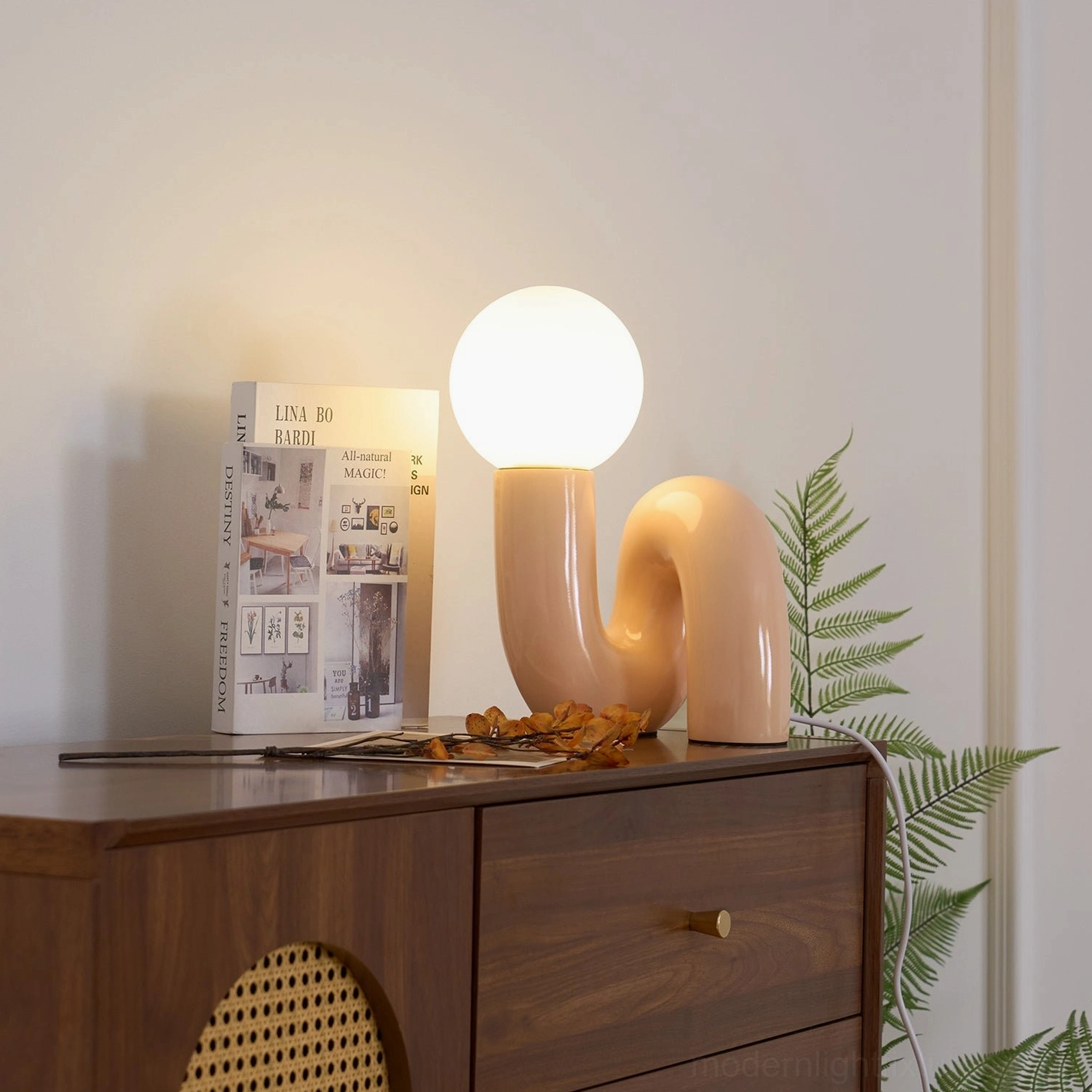 N-shape contemporary table lamp glass shade transparency and frosting pattern architectural detail