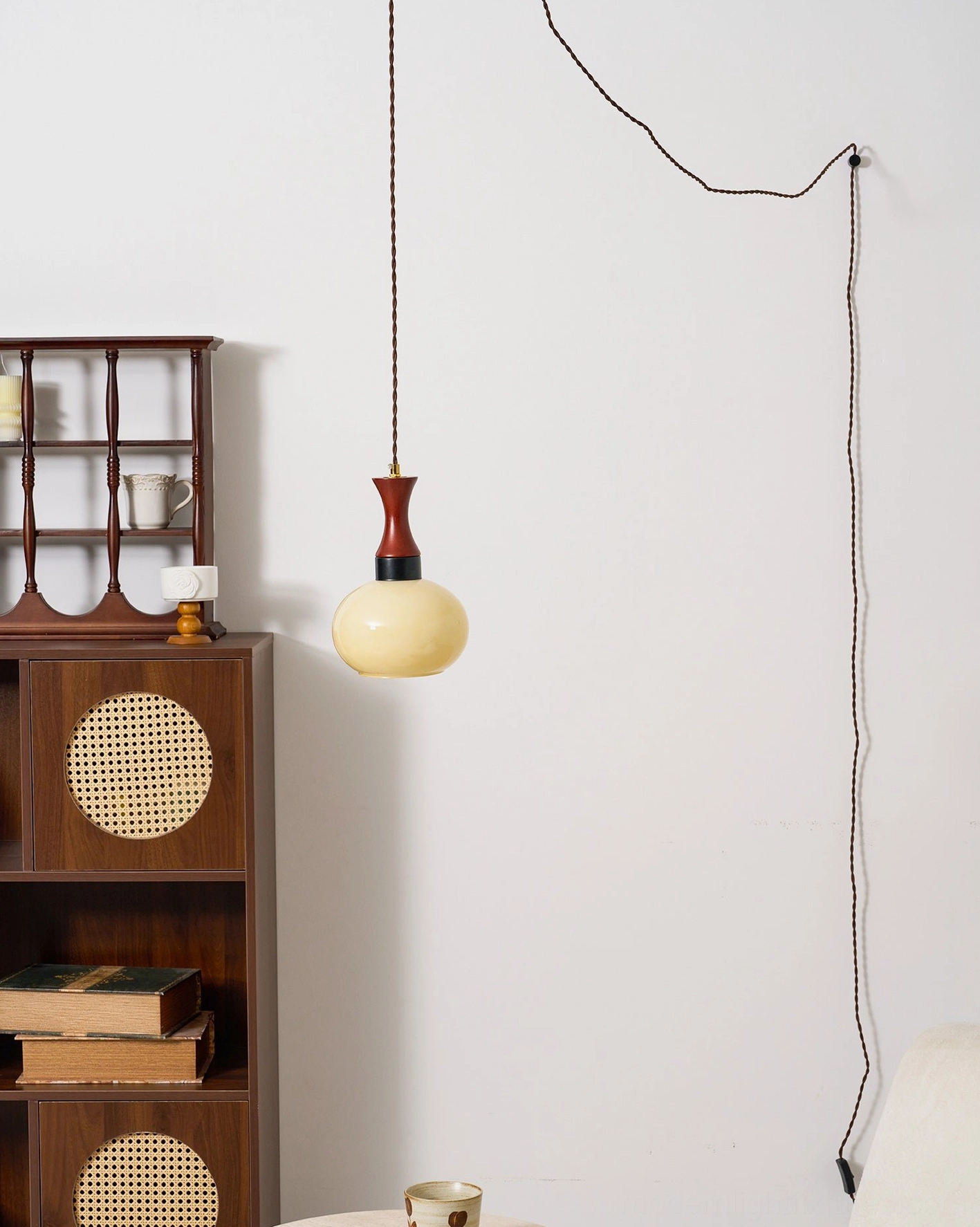 Plug-in pendant lamp with elegant silhouette and soft diffused lighting effect
