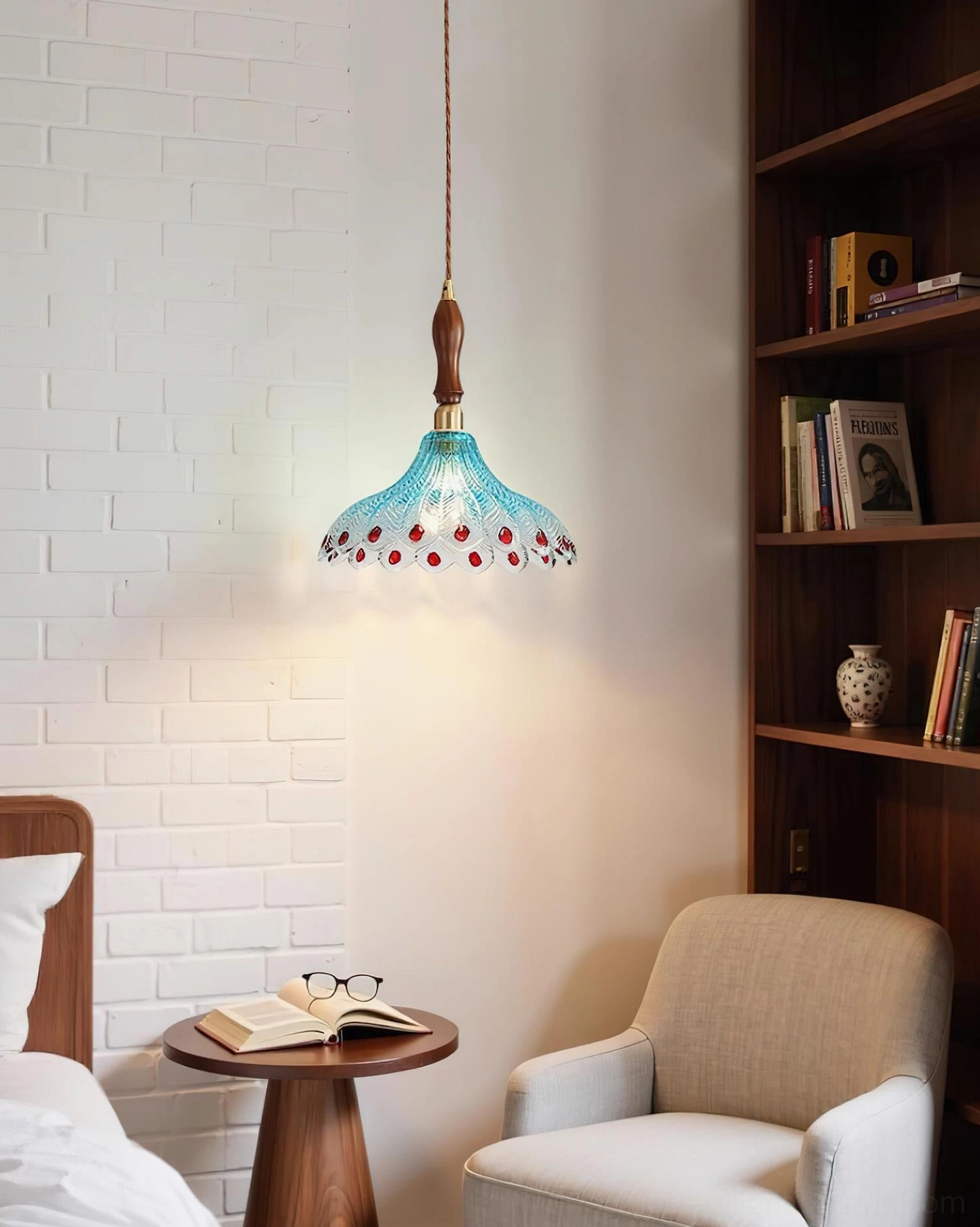 Fabric cord and E14 socket installation detail of Azure Jewel pendant light with height adjustment demonstration