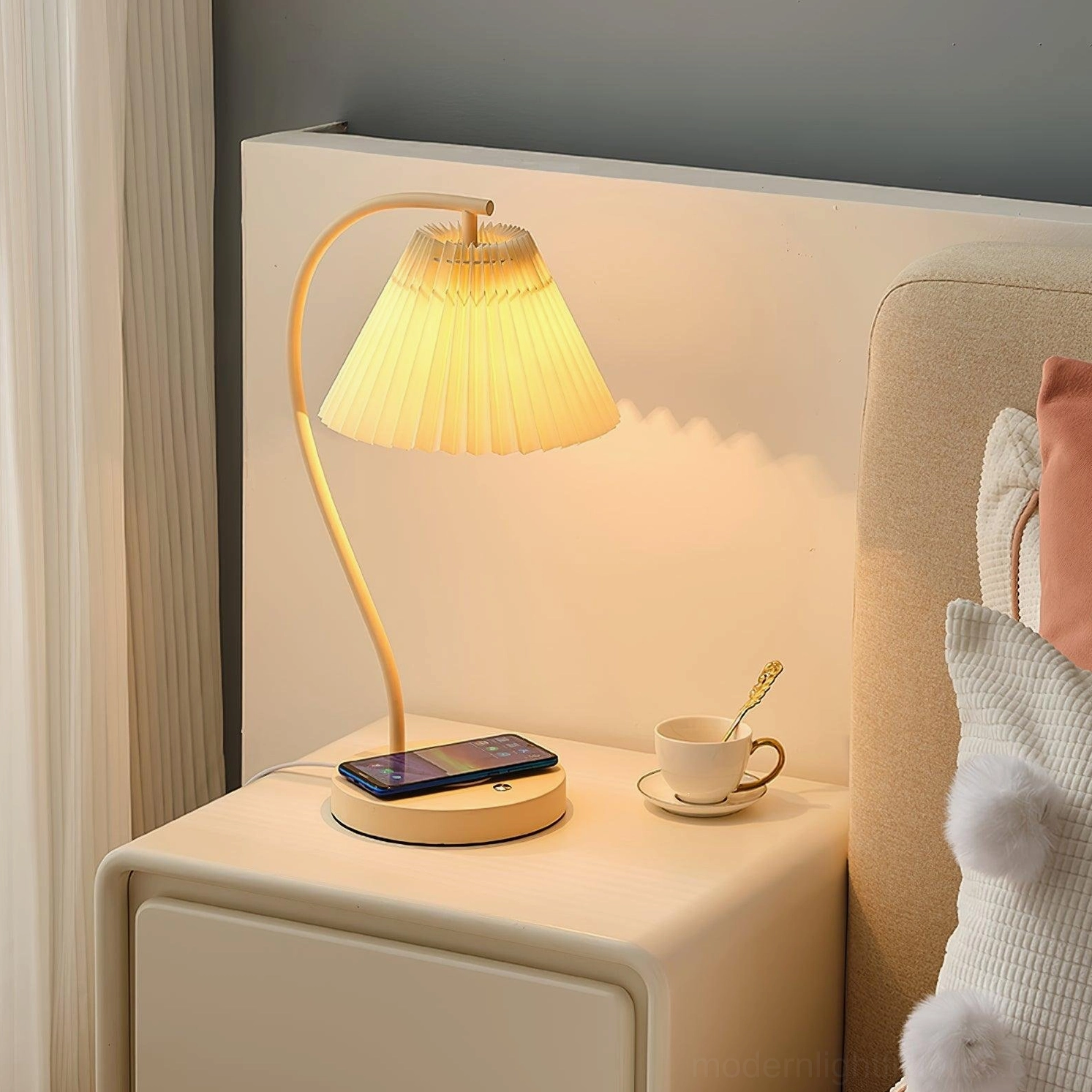 Pleated table lamp metal base with integrated USB port charging feature