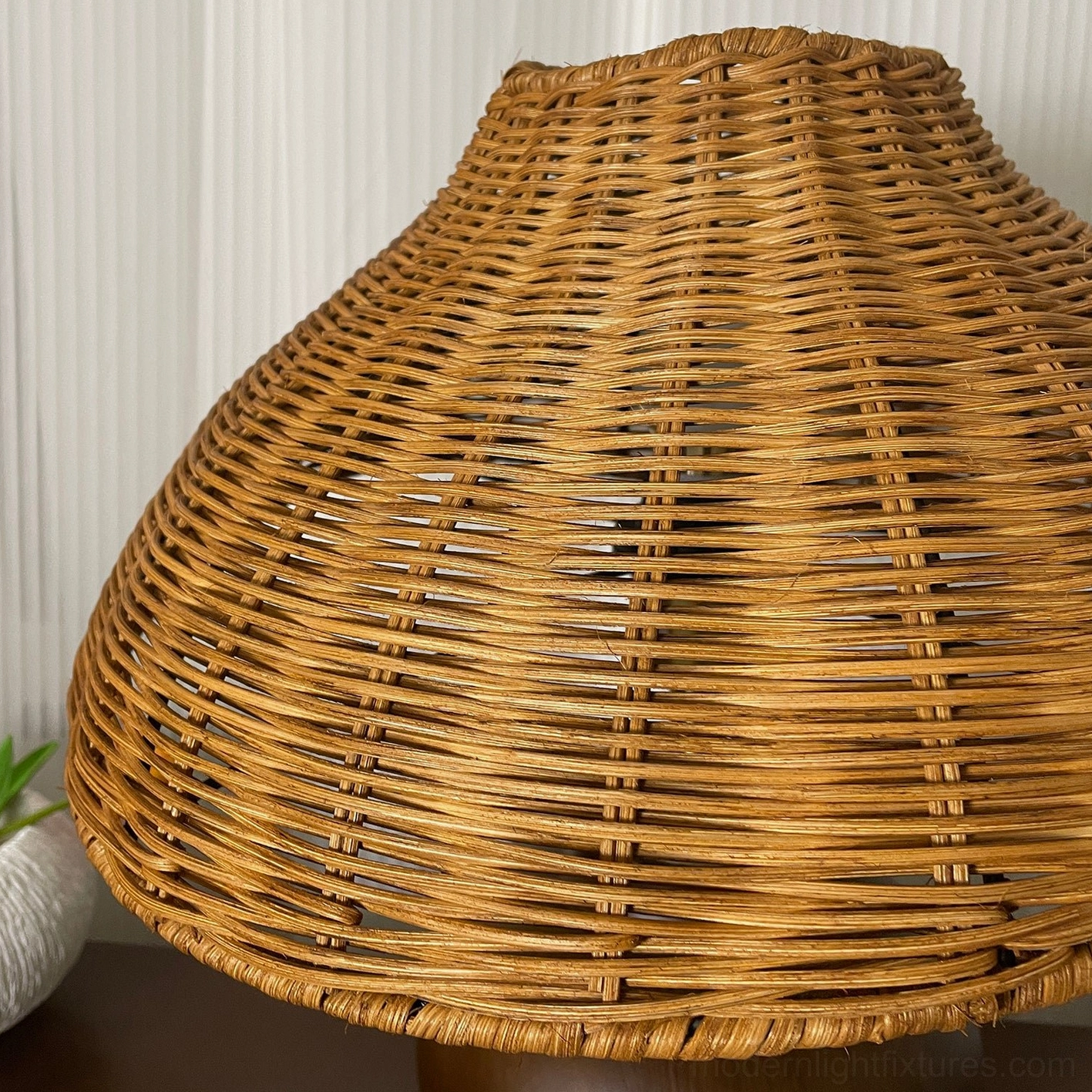 Modern rattan table lamp certified for North America Europe Australia use, universal design