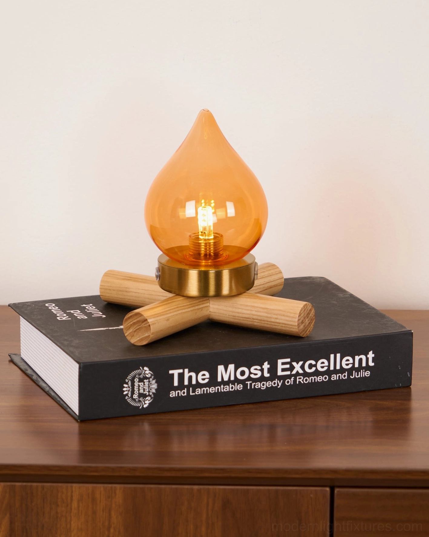 Rechargeable table lamp long lifespan integrated LED sealed design durability