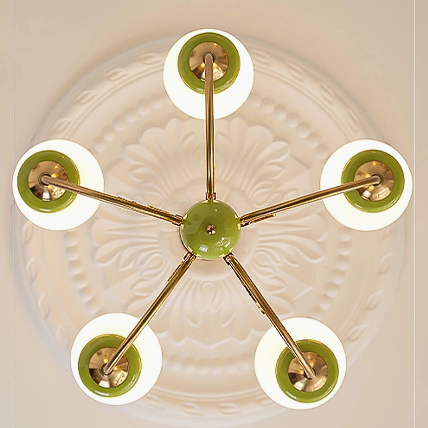 Retro glass chandelier pendant with warm light diffusion from frosted globe shades