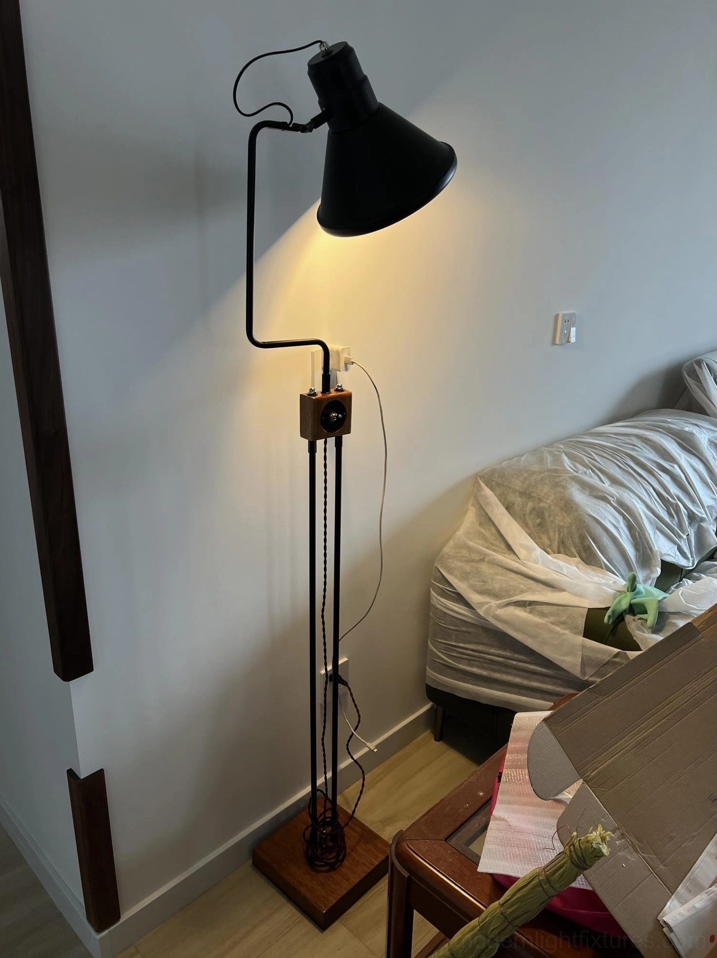 Retro floor lamp bedroom corner study warm lighting wooden base black metal