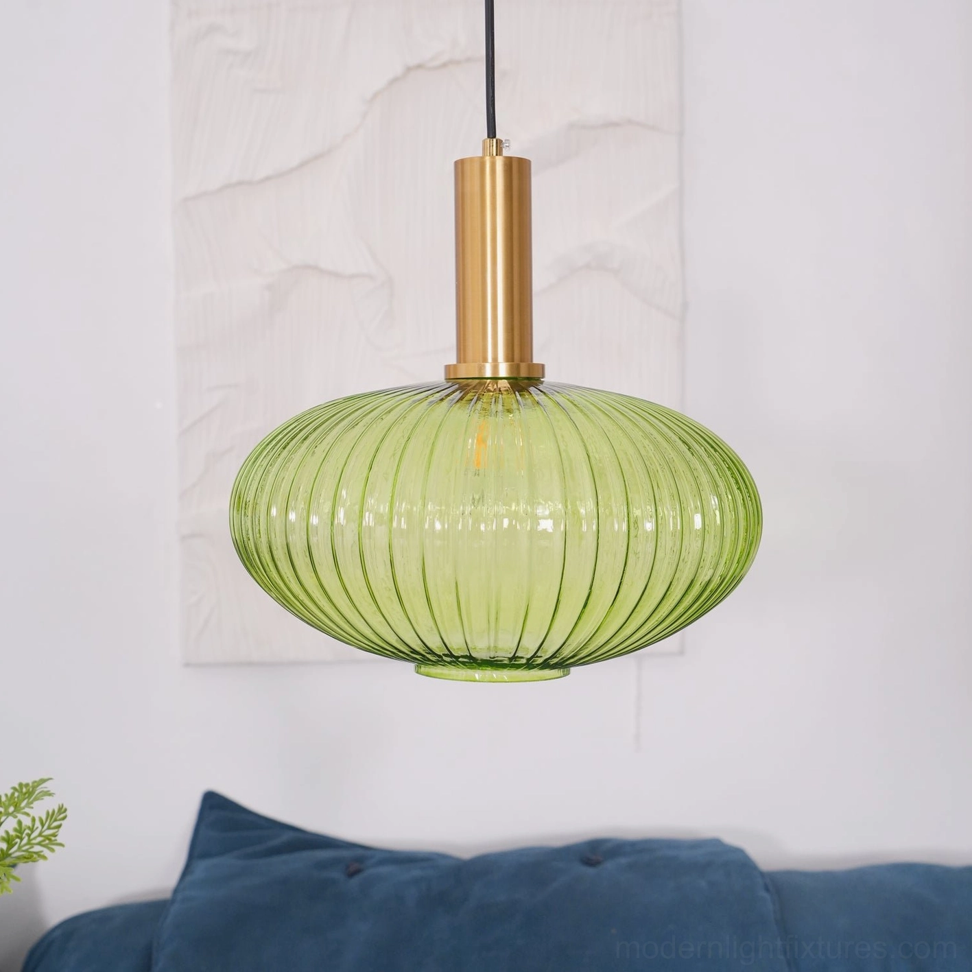Ribbed glass pendant lamp packaging and presentation showing product protection and quality display