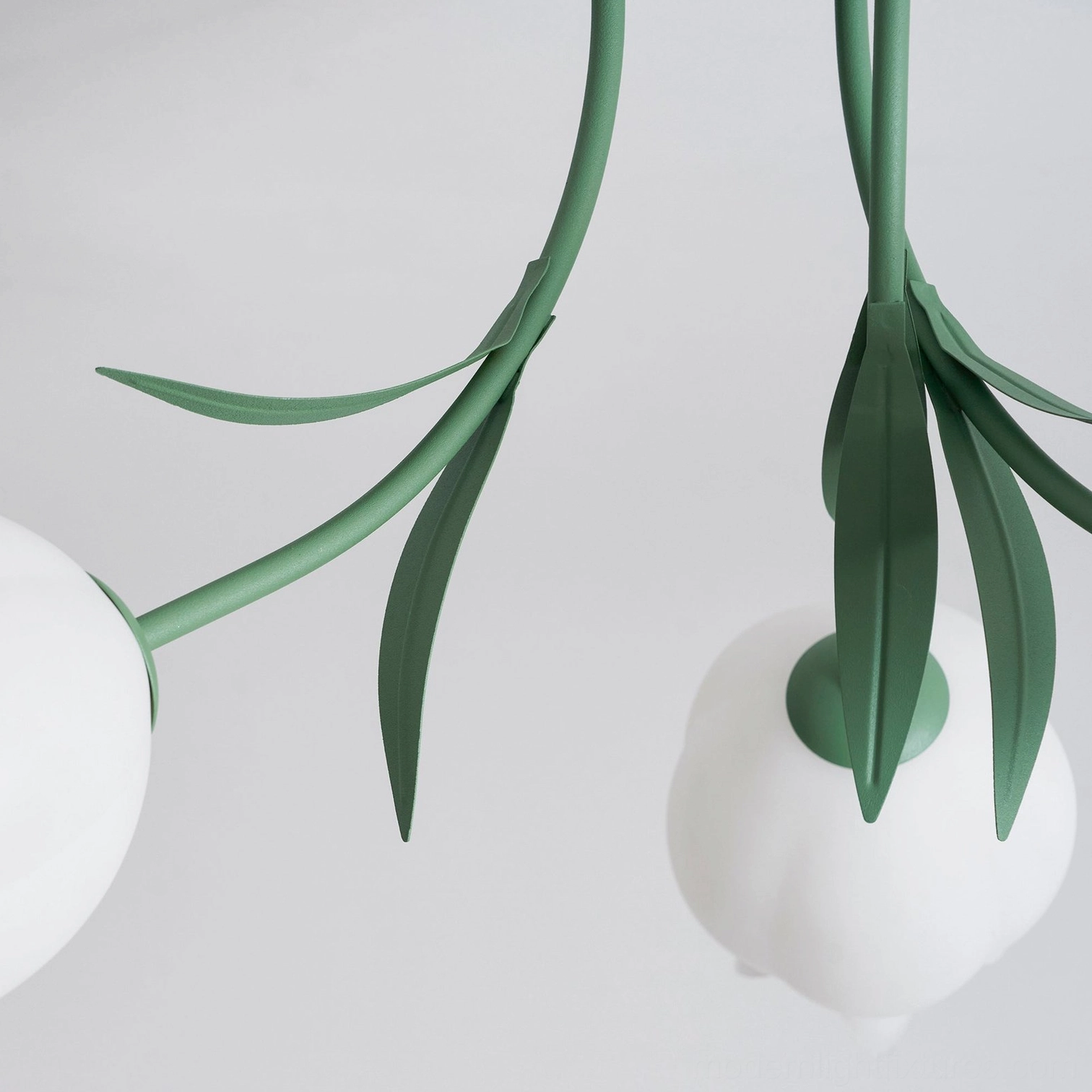 Ricko 3-head lily light shade individual hand-cut - artisanal botanical acrylic shaping detail