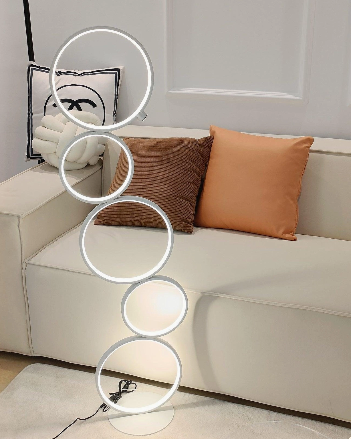 Modern circular floor lamp base and foot switch control mechanism for convenient operation
