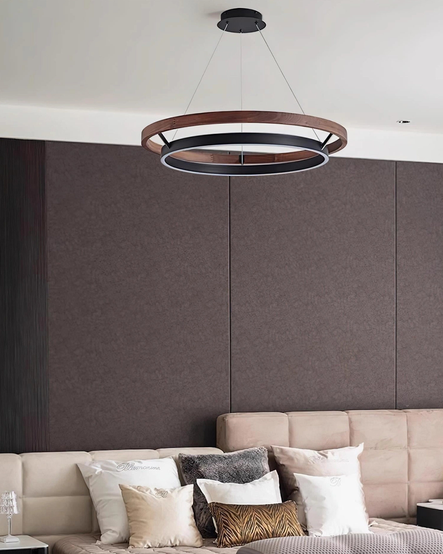 Ringora LED pendant chandelier close-up detail of walnut wood and black metal rings