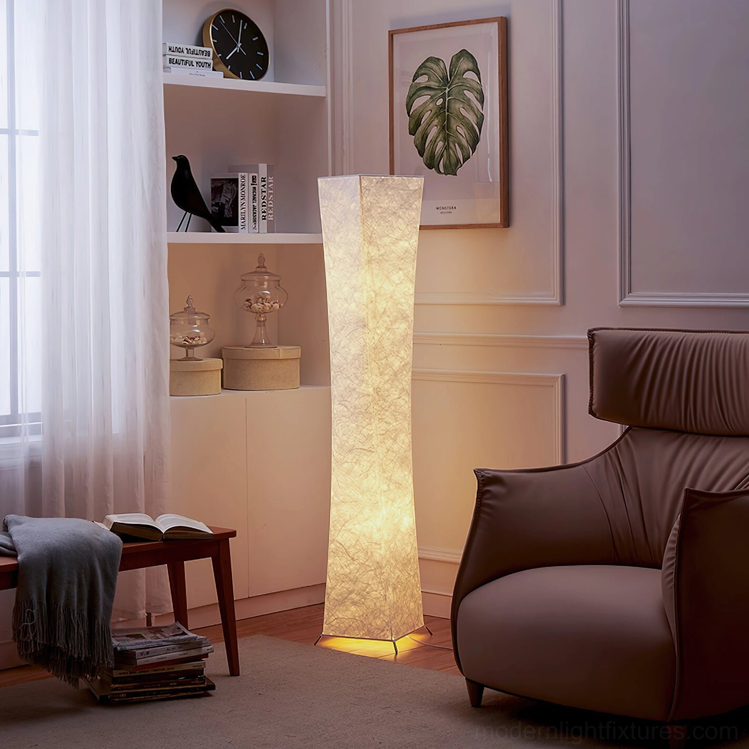 Saura floor lamp full product showcase highlighting sleek design and warm white 3000K light emission