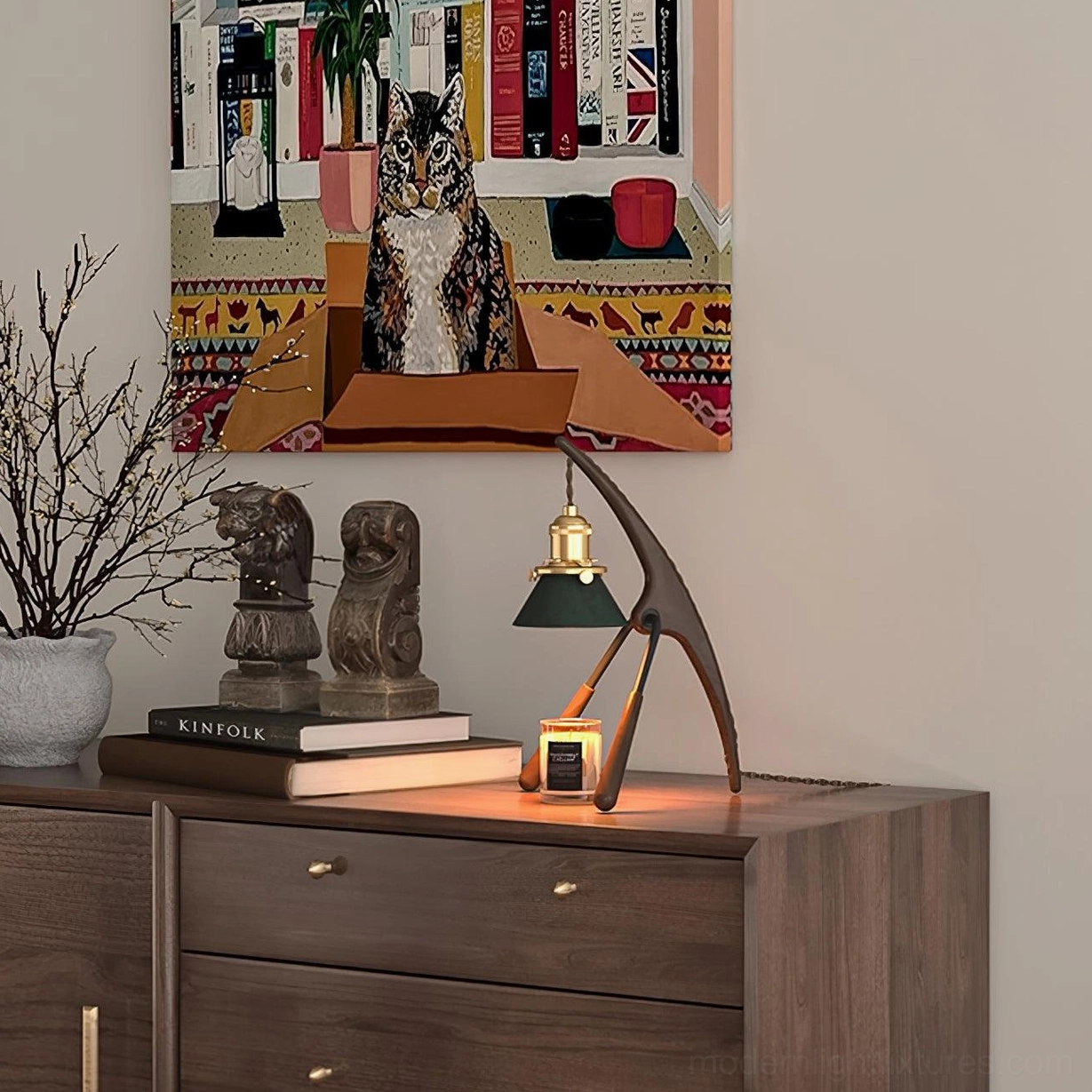 Sculptural praying mantis warmer lamp, retro aesthetic home office and bedroom ambient lighting