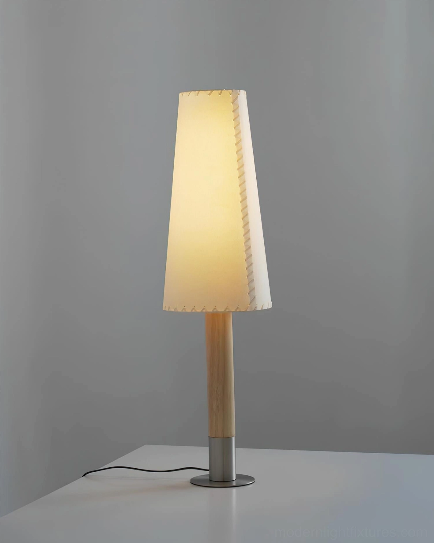 Minimalist table lamp with dimmer compatible push-button switch and 59-inch cord