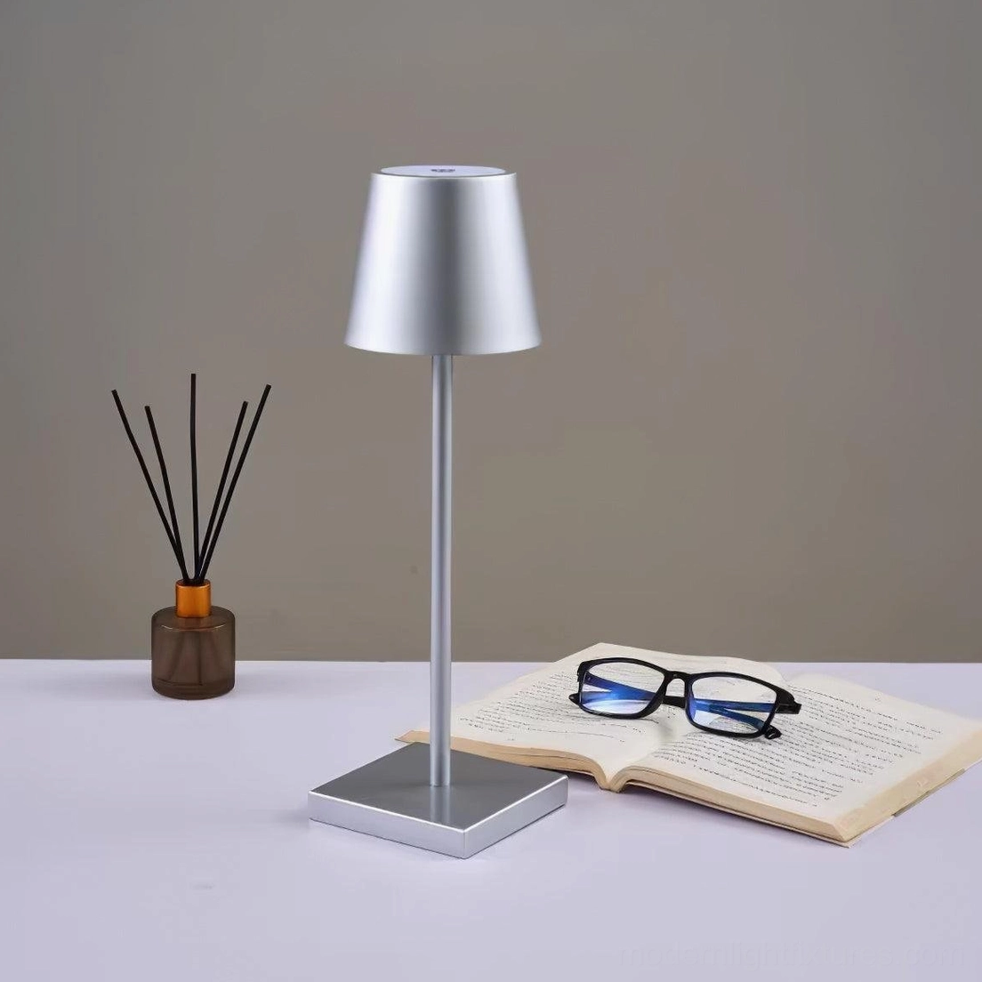 Minimalist table lamp five color options white black gold pink silver
