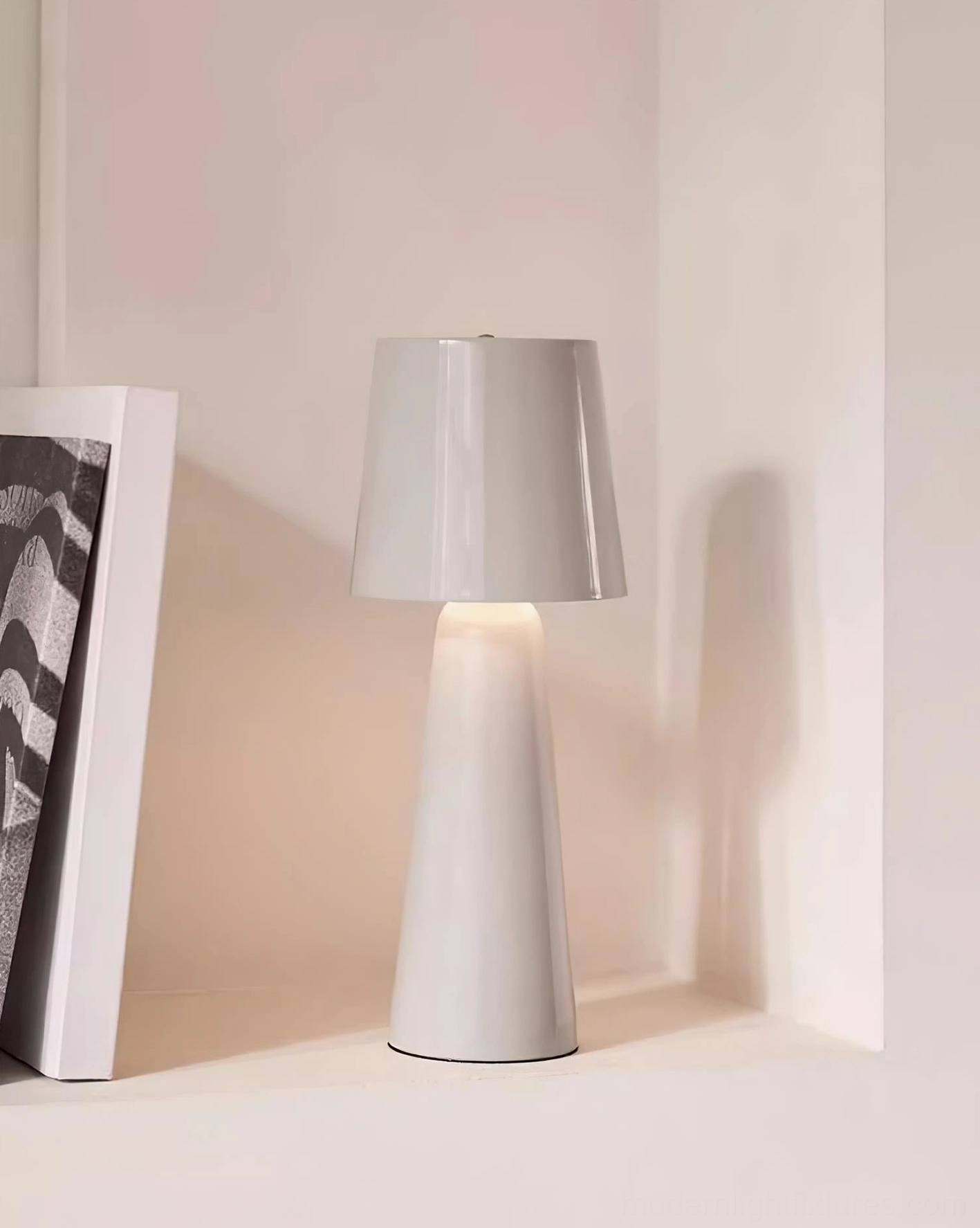 Minimalist tapered table lamp color variations white black green red ceramic finish
