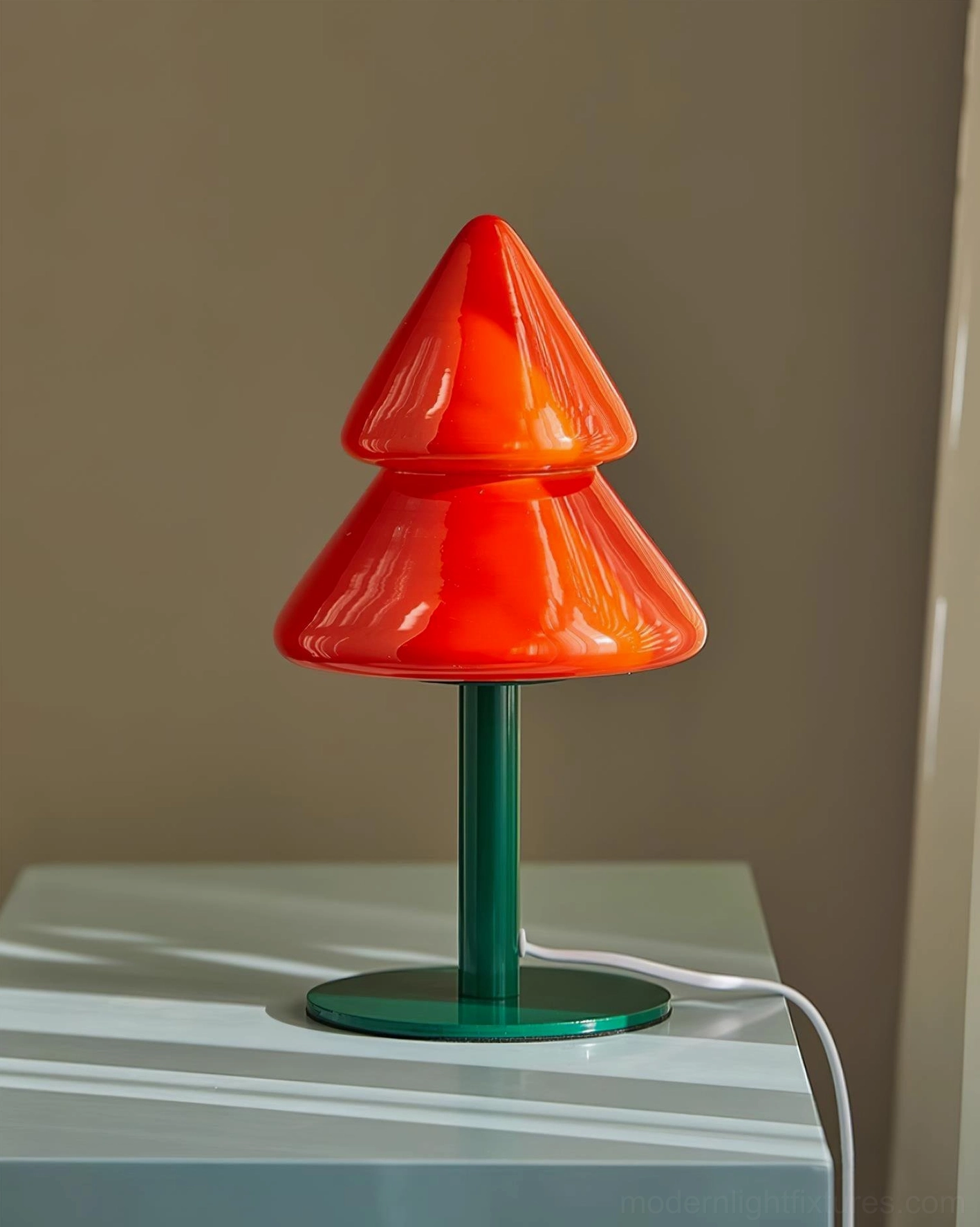 Three-color changing LED technology feature demonstration for modern Christmas tree lamp