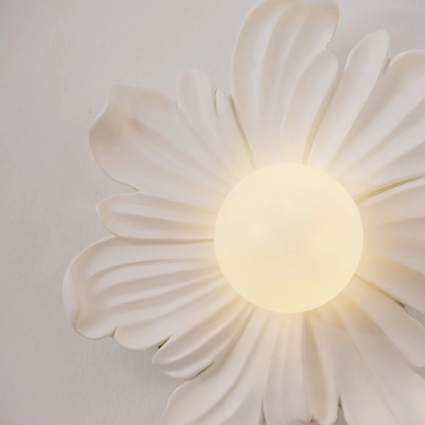 Tina floral wall sconce G4 socket specification, technical feature for LED bulb compatibility and warm illumination