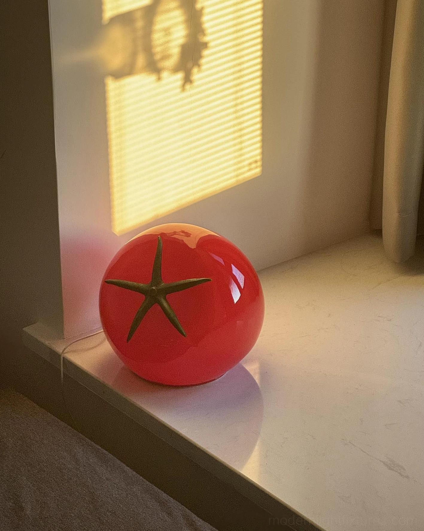 Tomato resin table lamp compact dimensions 22cm diameter artistic table lighting