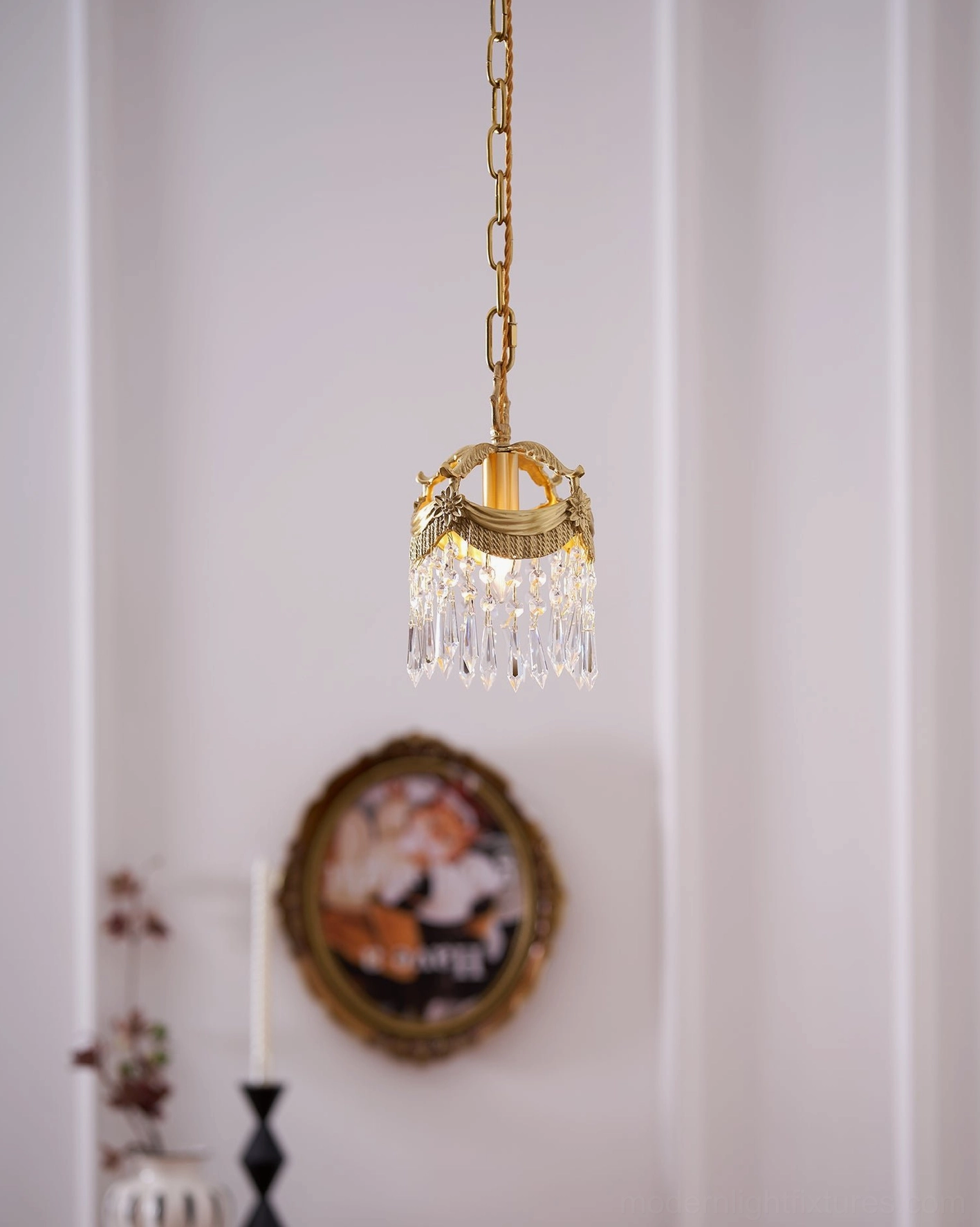 Vacarro crystal pendant chandelier - faceted crystal droplets detail view