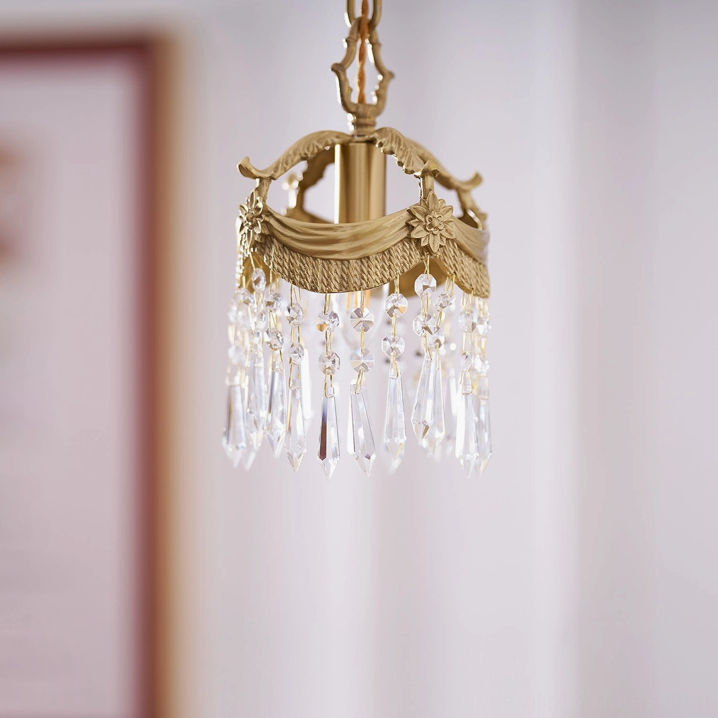 Vacarro pendant lamp with clear crystals and brass finish - 360 product view