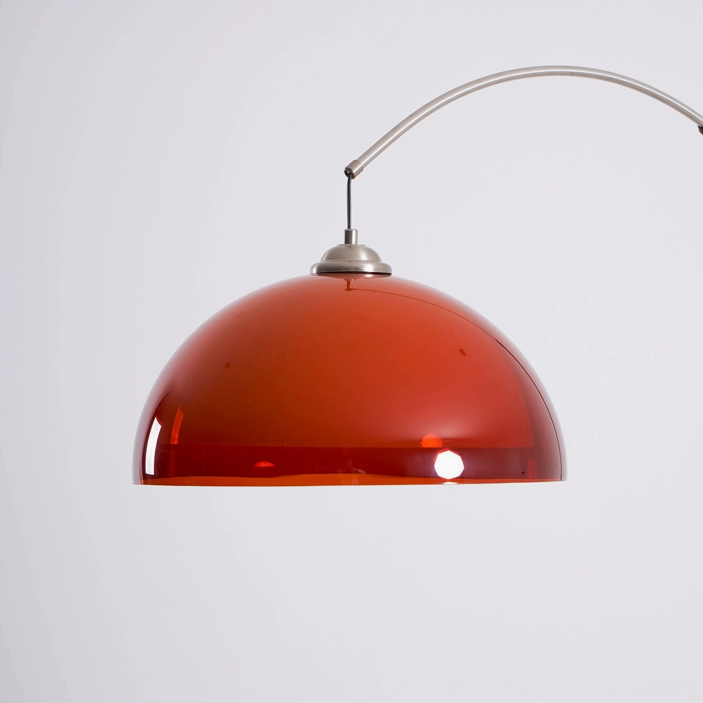 Ventoro floor lamp detail of walnut frame finish showing wood grain texture and metalwork quality