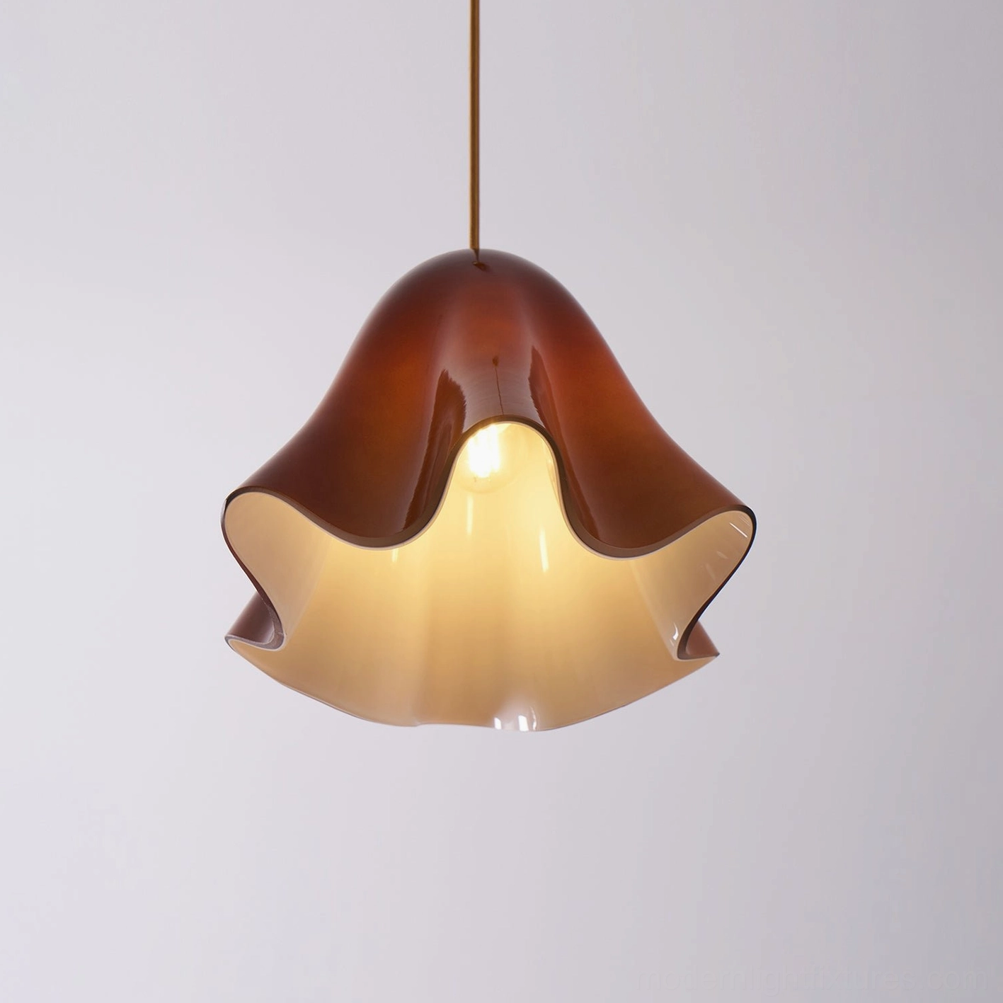 Vera glass pendant light shadow pattern display showing light diffusion and ambiance effect