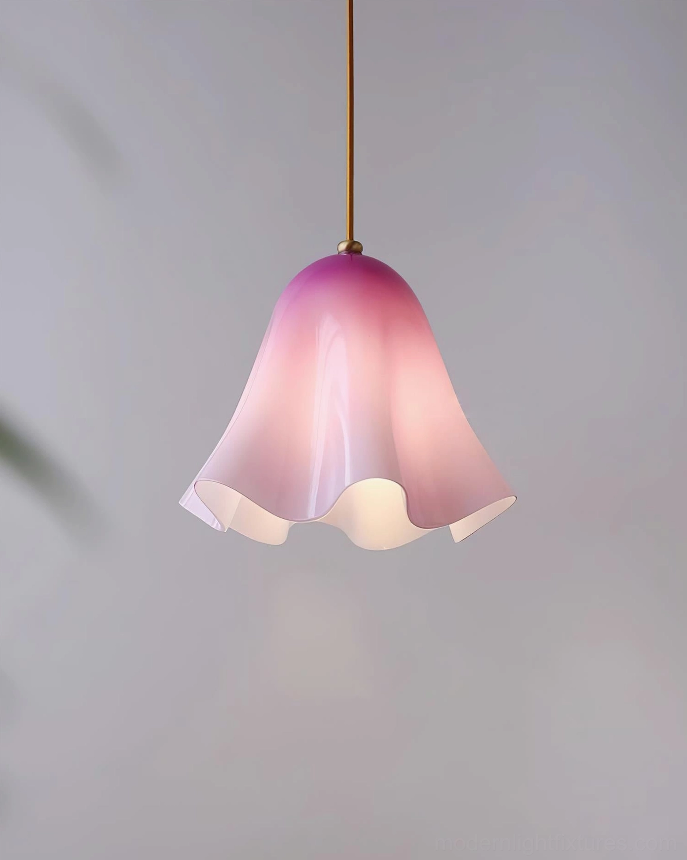 Vera pendant light installation guide showing proper hanging height and adjustment options