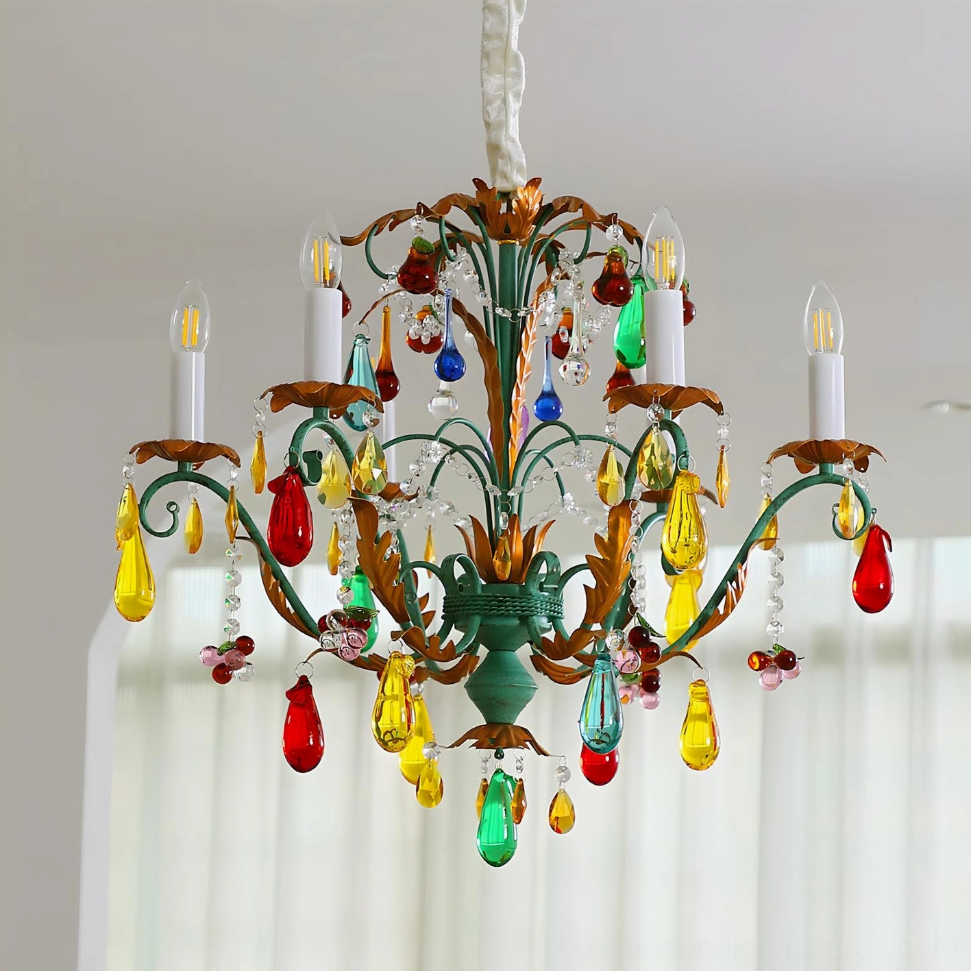 Vibranza chandelier installation guide showing adjustable hanging chain and candle socket details