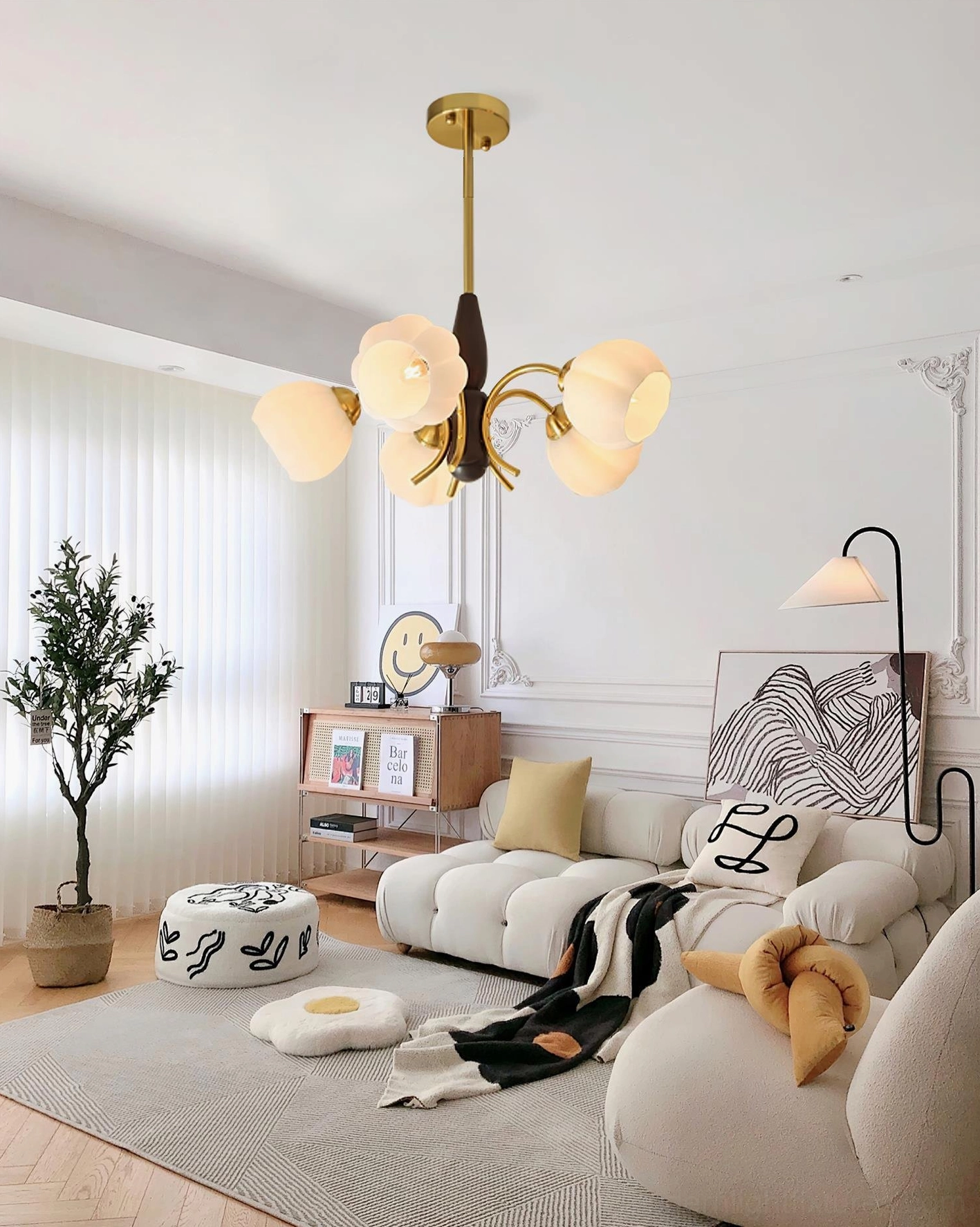 Vintage Orillia chandelier side profile in cozy French-retro living room with sofa and warm décor
