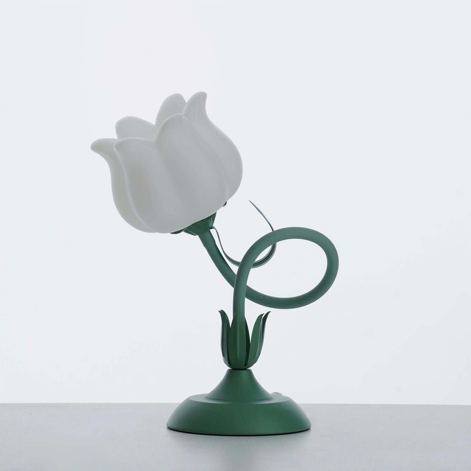 Vintage-inspired twist tulip table lamp in white with frosted glass shade and curved stem