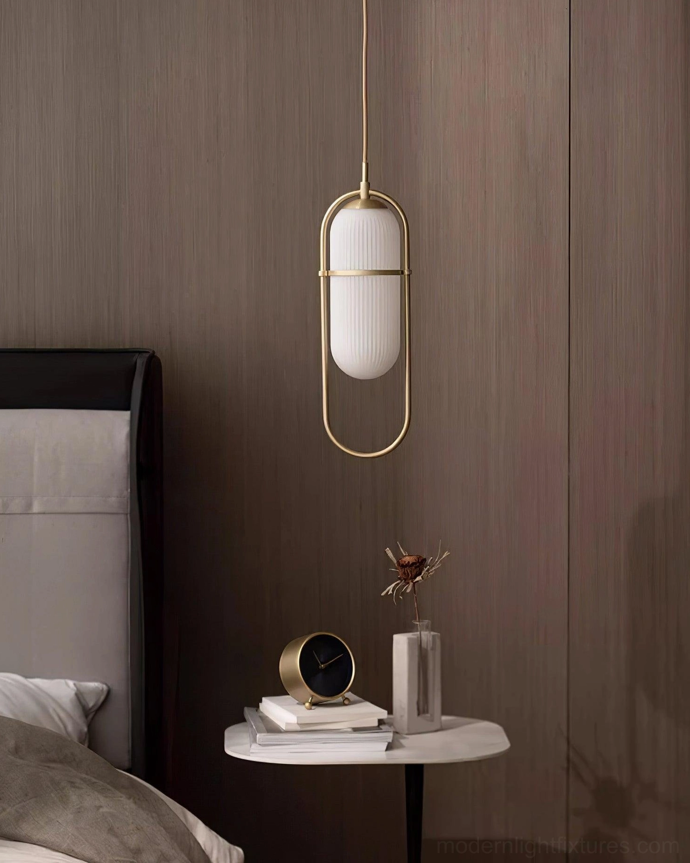 Zesta minimalist pendant light fixture showcasing clean lines and contemporary design aesthetic